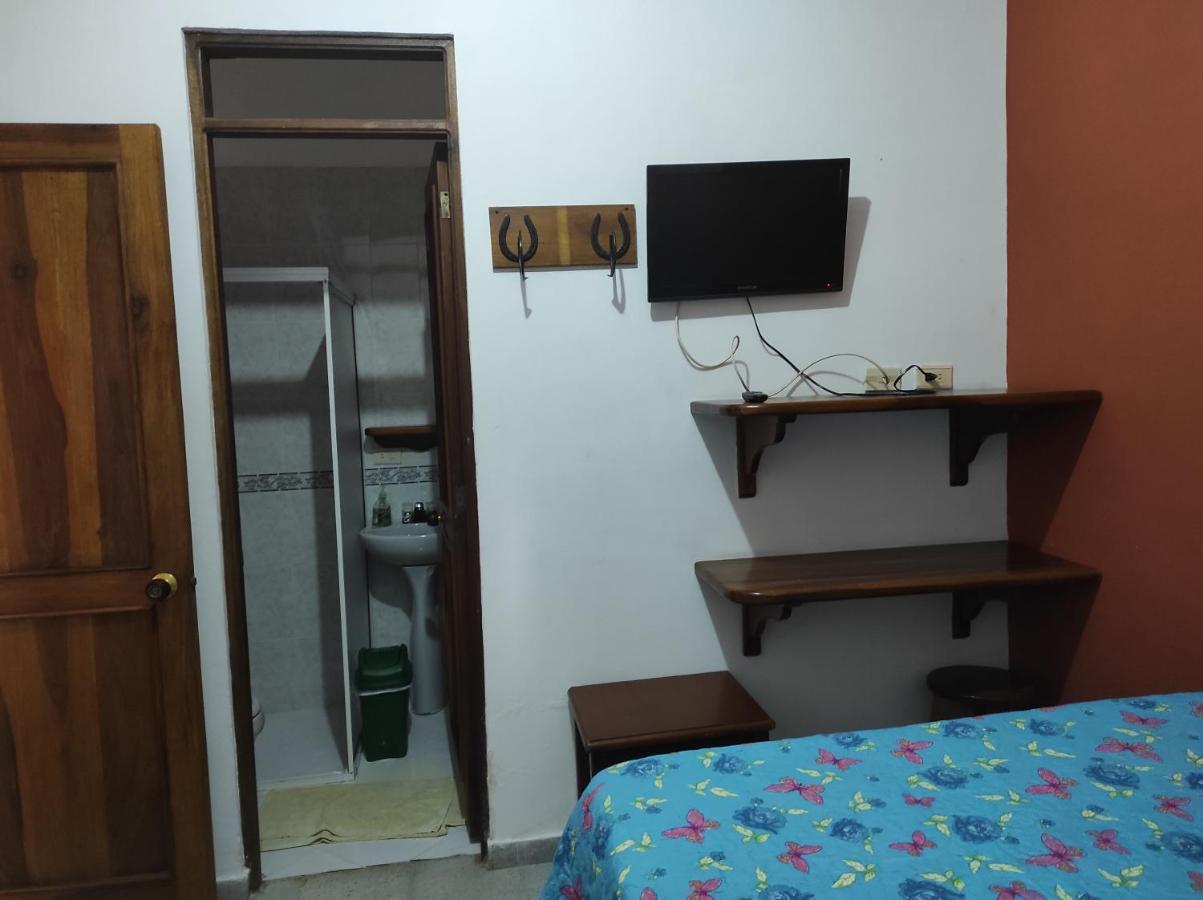 Hotel Barajas 하르딘 외부 사진